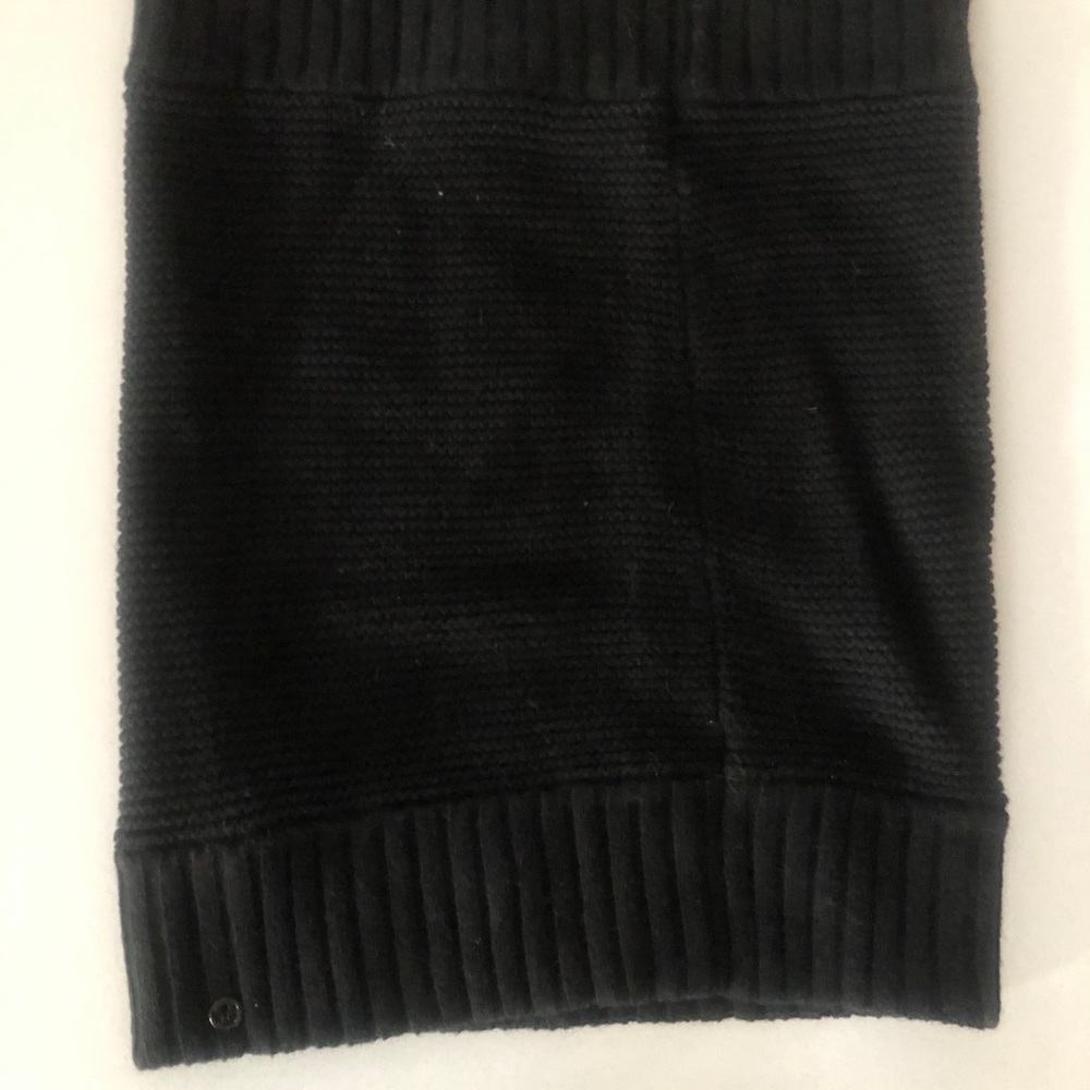 Lululemon neck scarf